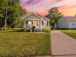 featured image of 49 Oakhill St