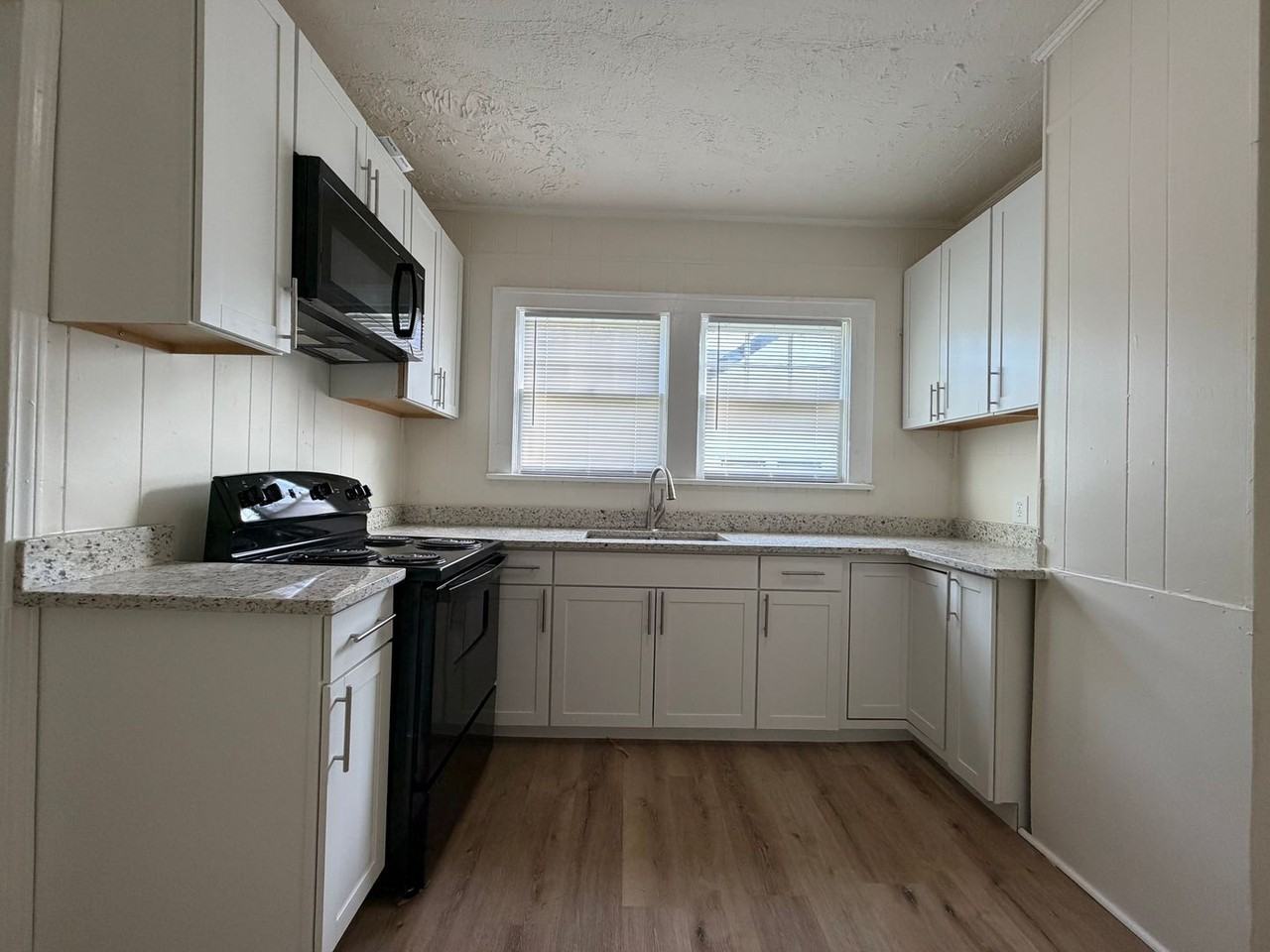 918 Darlington Way Sw - Photo 7 of 27