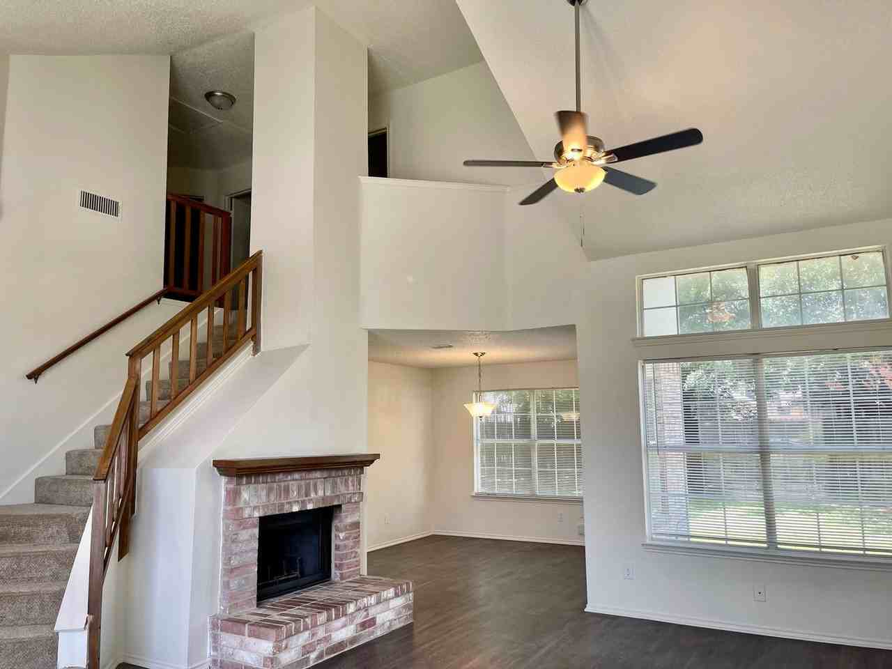 5202 Sherburne Dr - Photo 2 of 21