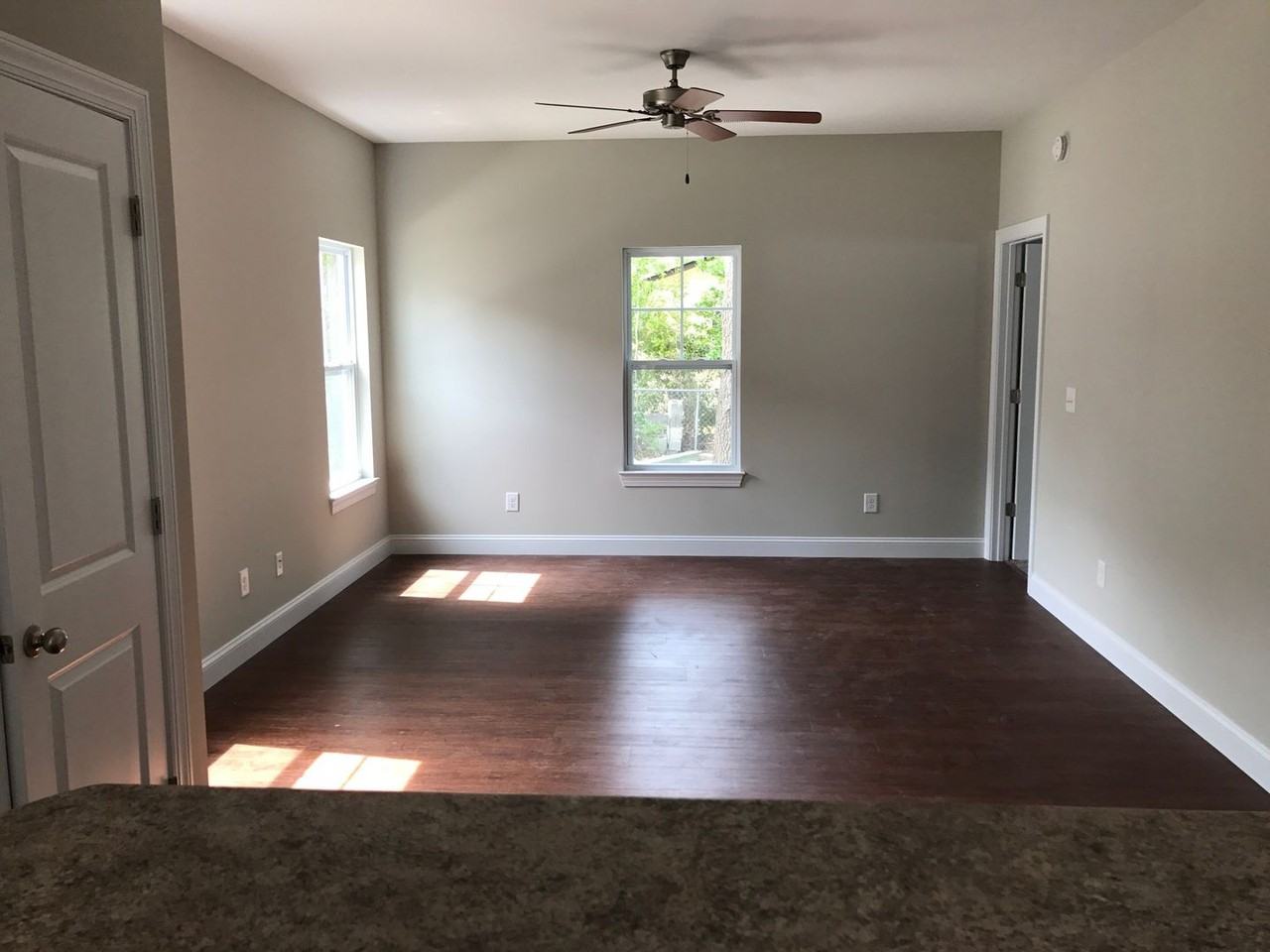 5026A Park Ave - Photo 4 of 7