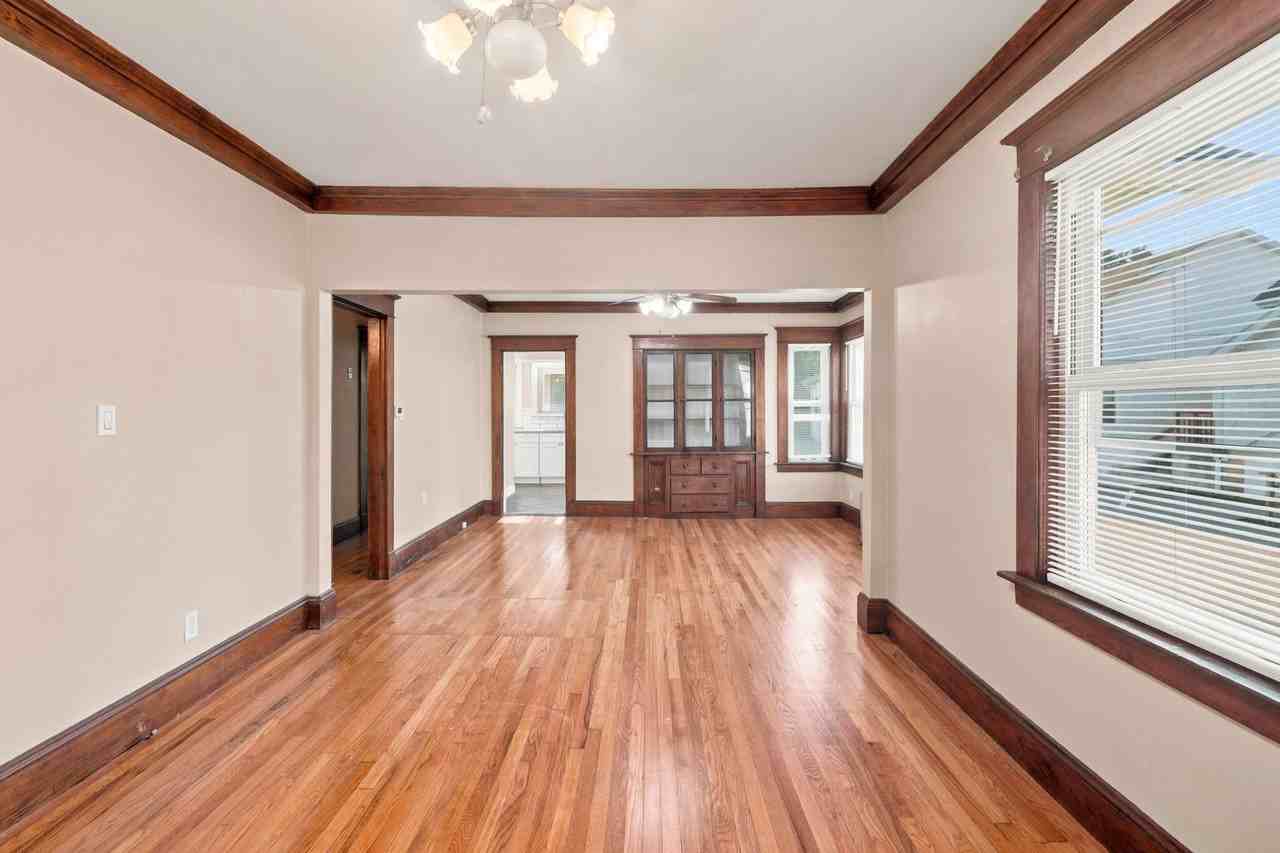 16 Hartford St - Photo 4 of 40