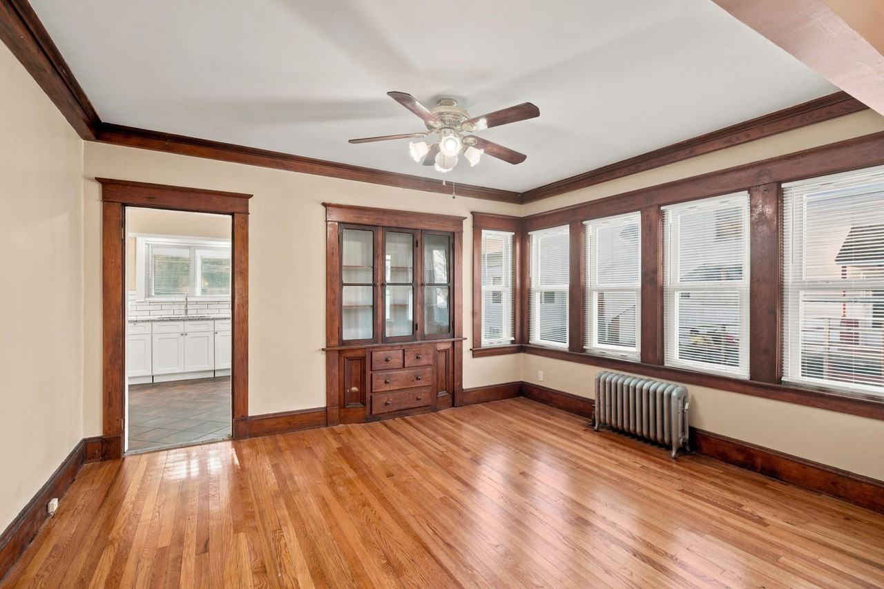 16 Hartford St - Photo 6 of 40