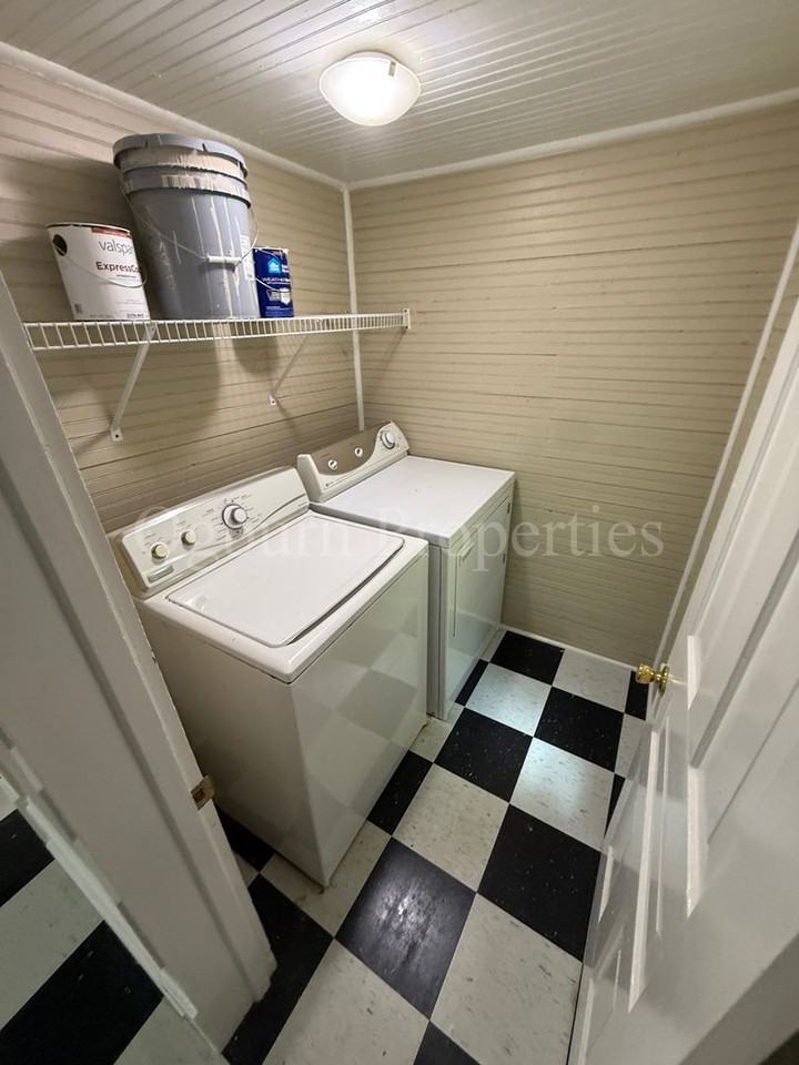 409 Granville Dr - Photo 6 of 10