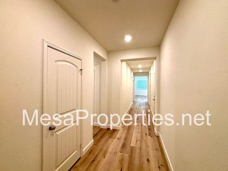 12594 Ava Loma St - Photo 4 of 35