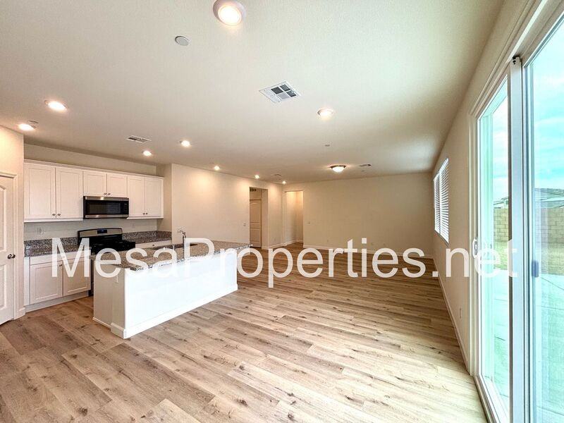 12594 Ava Loma St - Photo 6 of 35