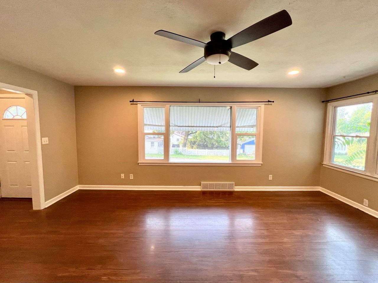 700 Ratone St - Photo 2 of 16