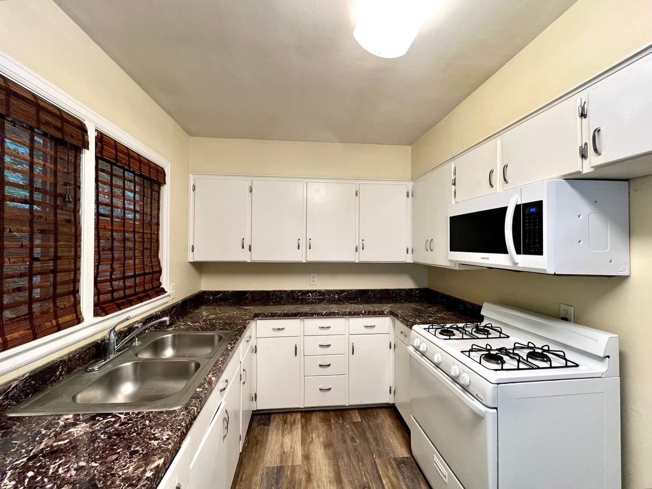 700 Ratone St - Photo 4 of 16