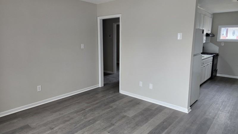 222 N Discovery St - Photo 7 of 8