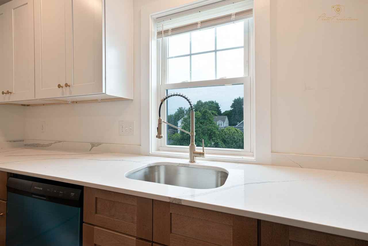 9 Colwell St #2 - Photo 3 of 11