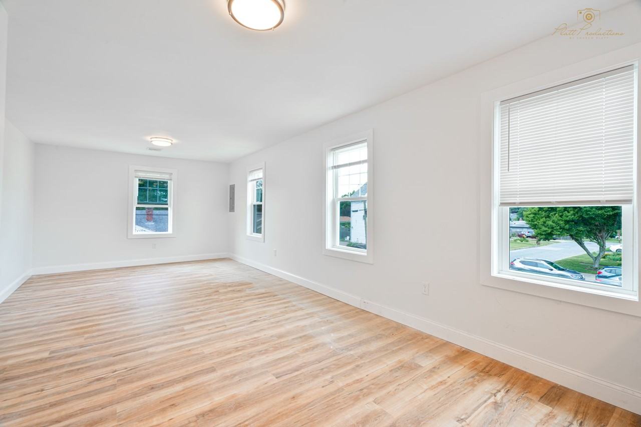 9 Colwell St #2 - Photo 6 of 11