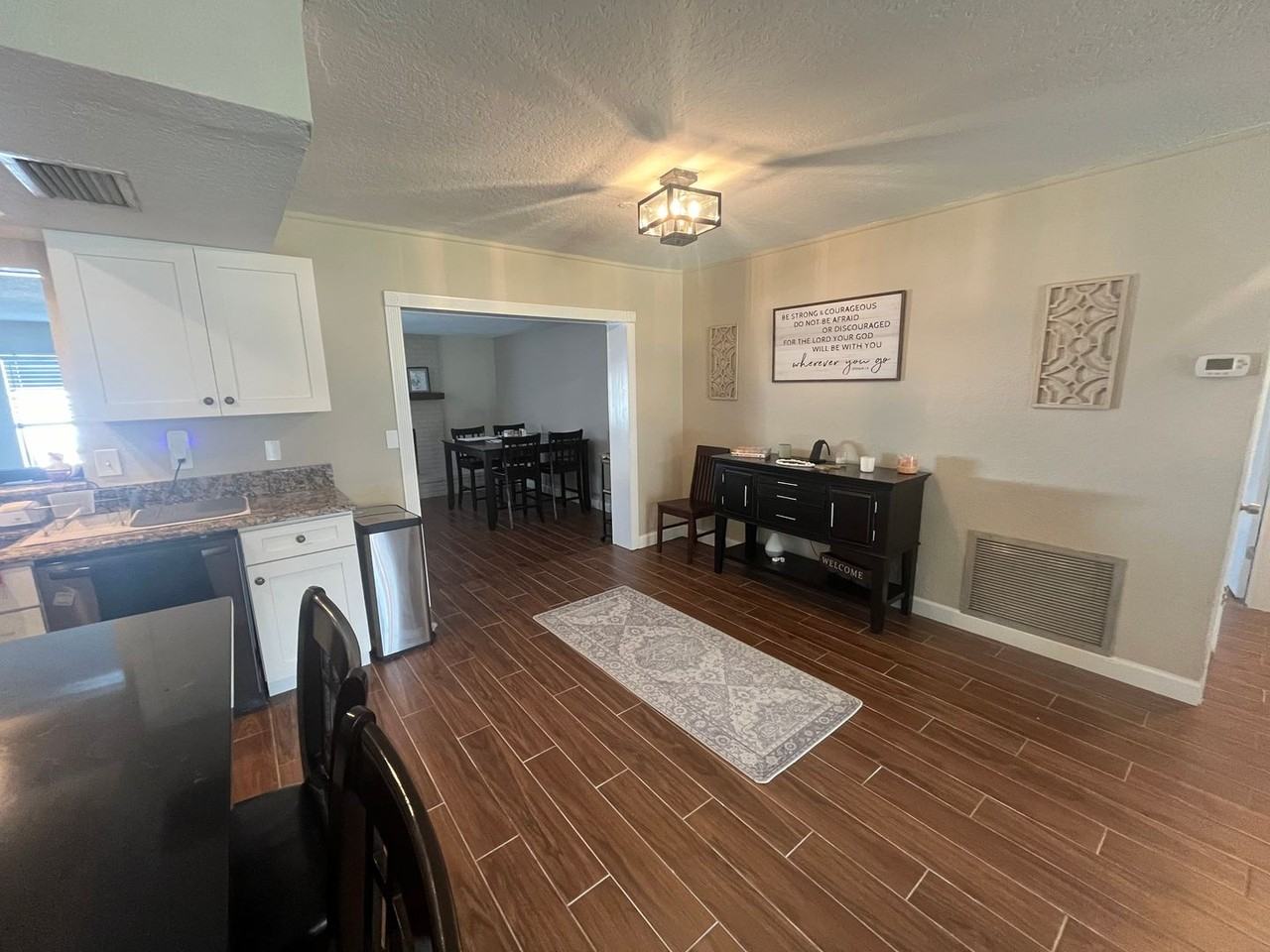 5119 Ferncrest Dr - Photo 4 of 18