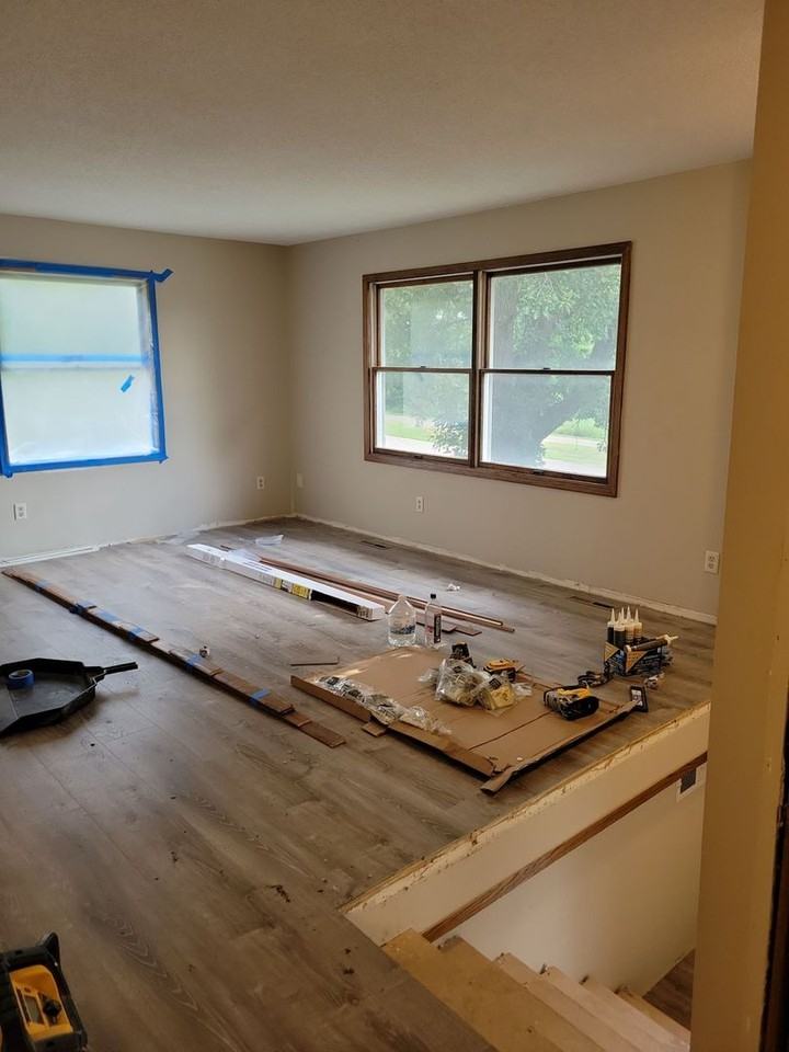 1345 S 6th St - Photo 2 of 6