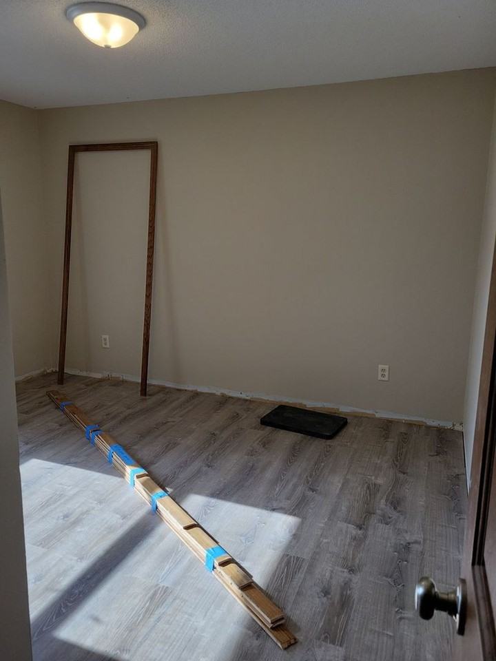 1345 S 6th St - Photo 3 of 6