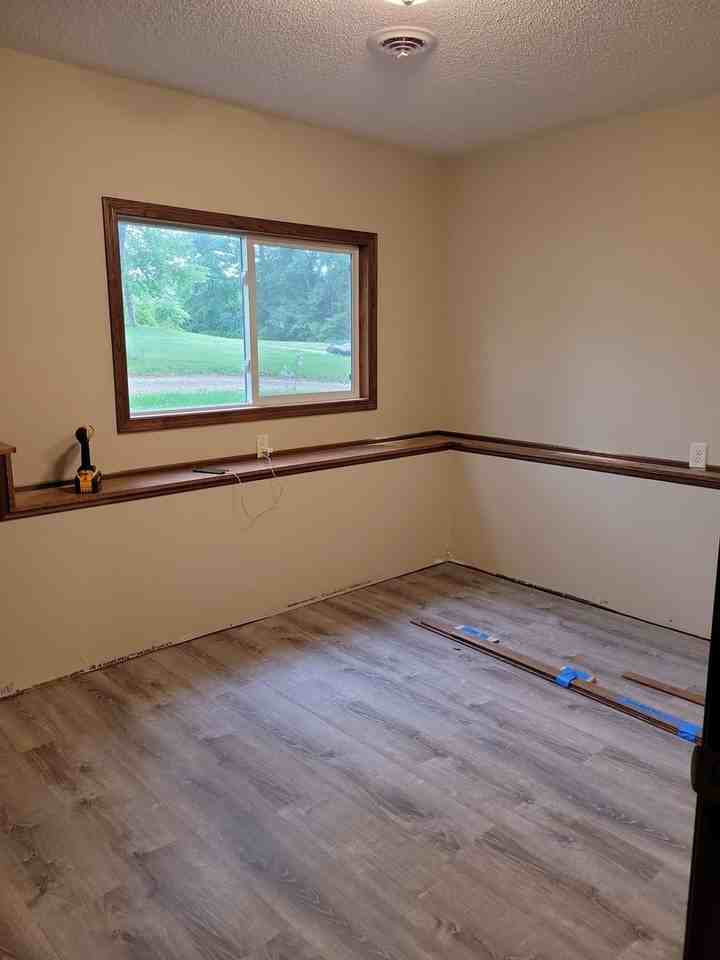 1345 S 6th St - Photo 6 of 6