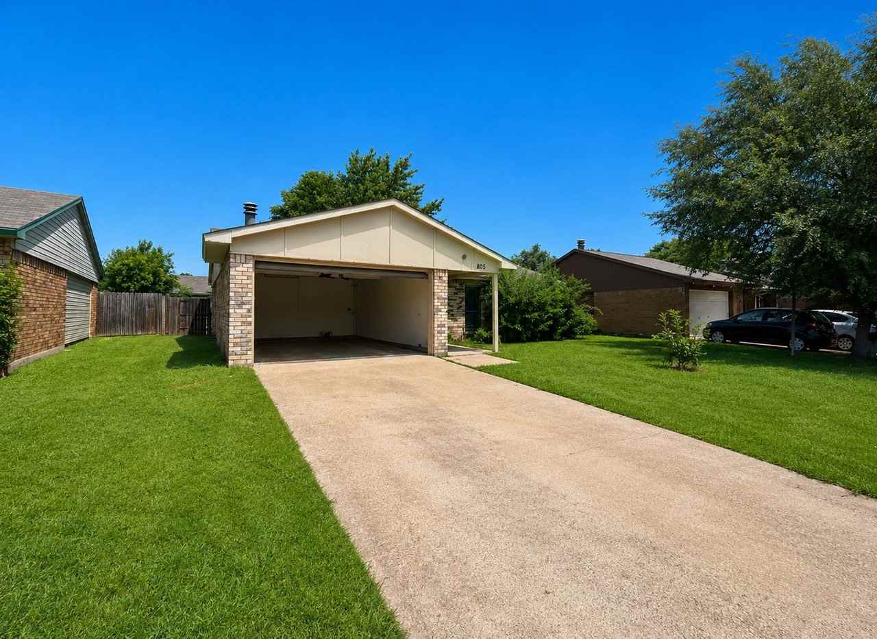 805 Circle Cove Dr - Photo 3 of 25