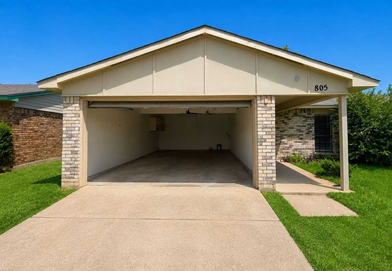 805 Circle Cove Dr - Photo 4 of 25