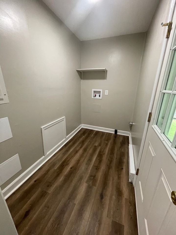 214 Belvidere St - Photo 5 of 11