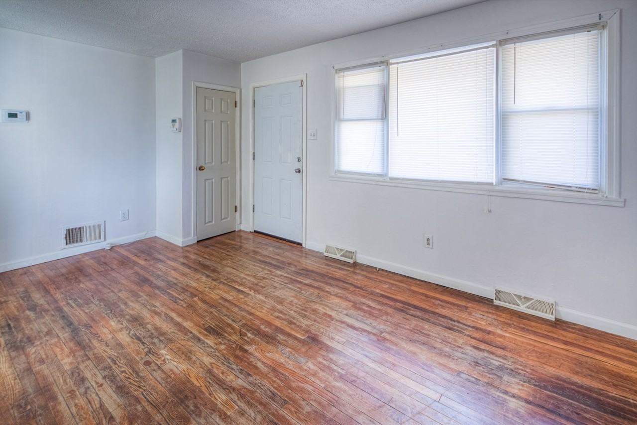 203 Sycamore Rd - Photo 4 of 14