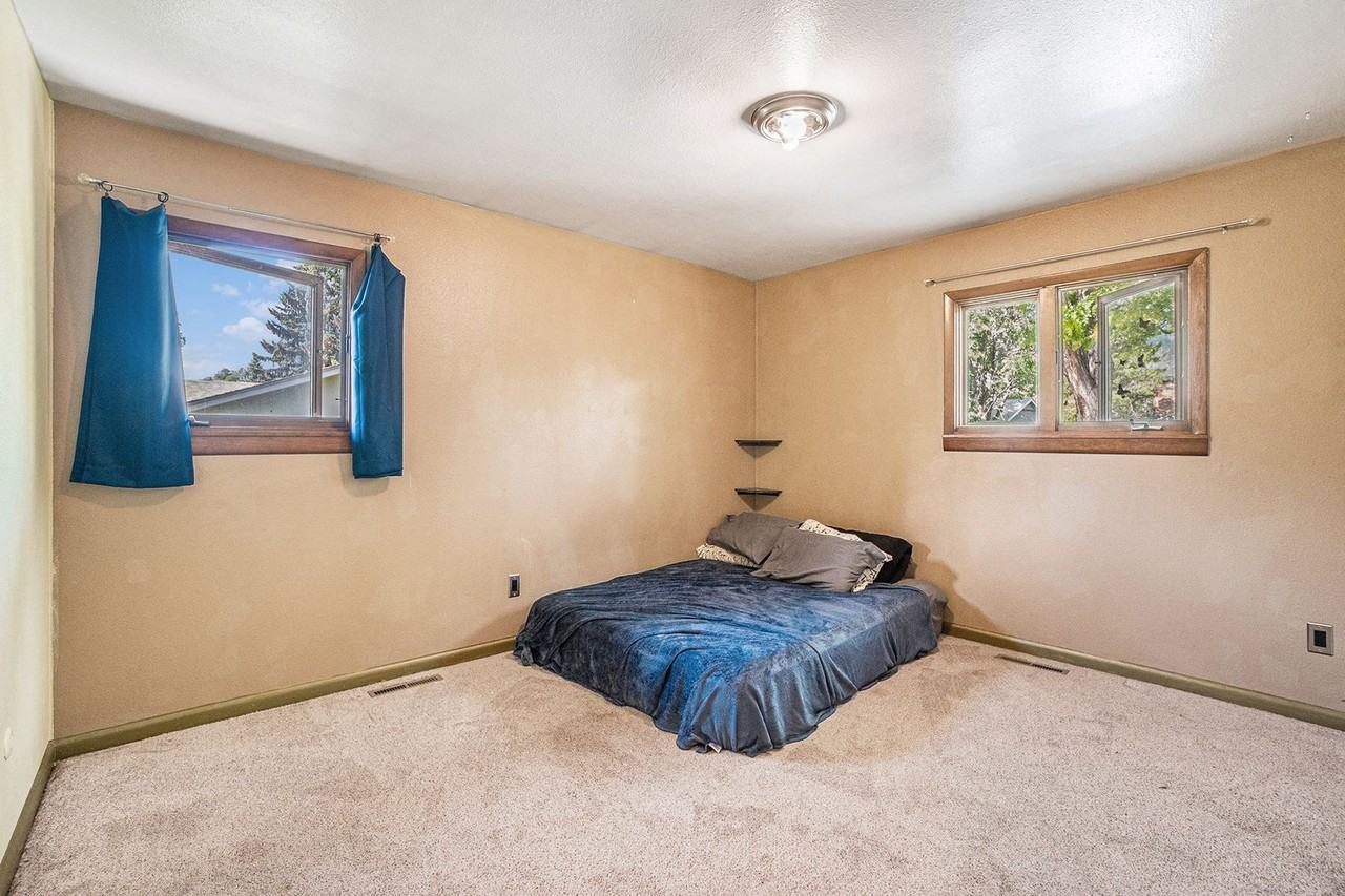 2901 Stover St - Photo 6 of 21