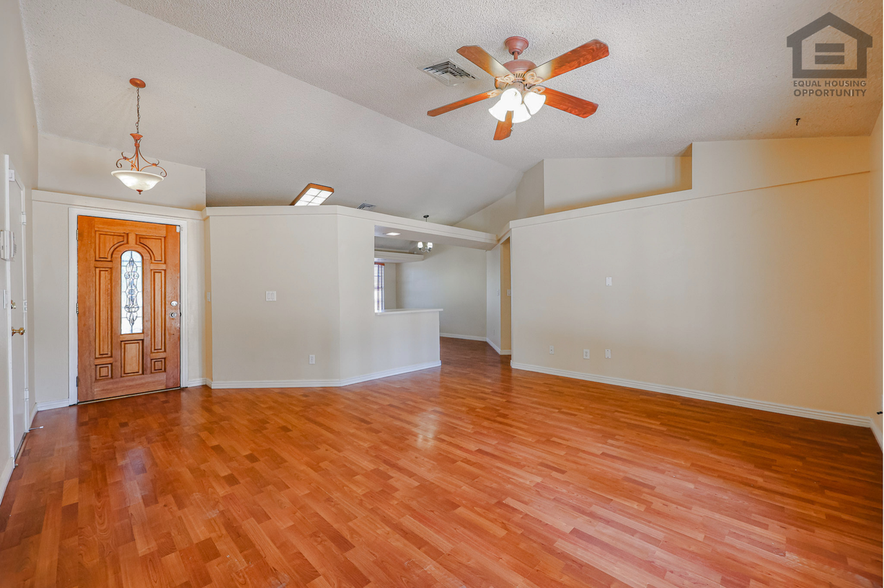 5727 W Villa Maria Dr - Photo 6 of 49