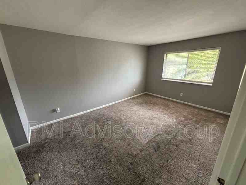 3101 Sw Macvicar Ave #308A - Photo 4 of 12