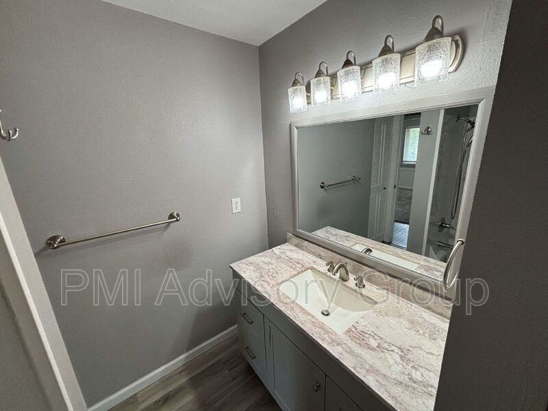 3101 Sw Macvicar Ave #308A - Photo 5 of 12