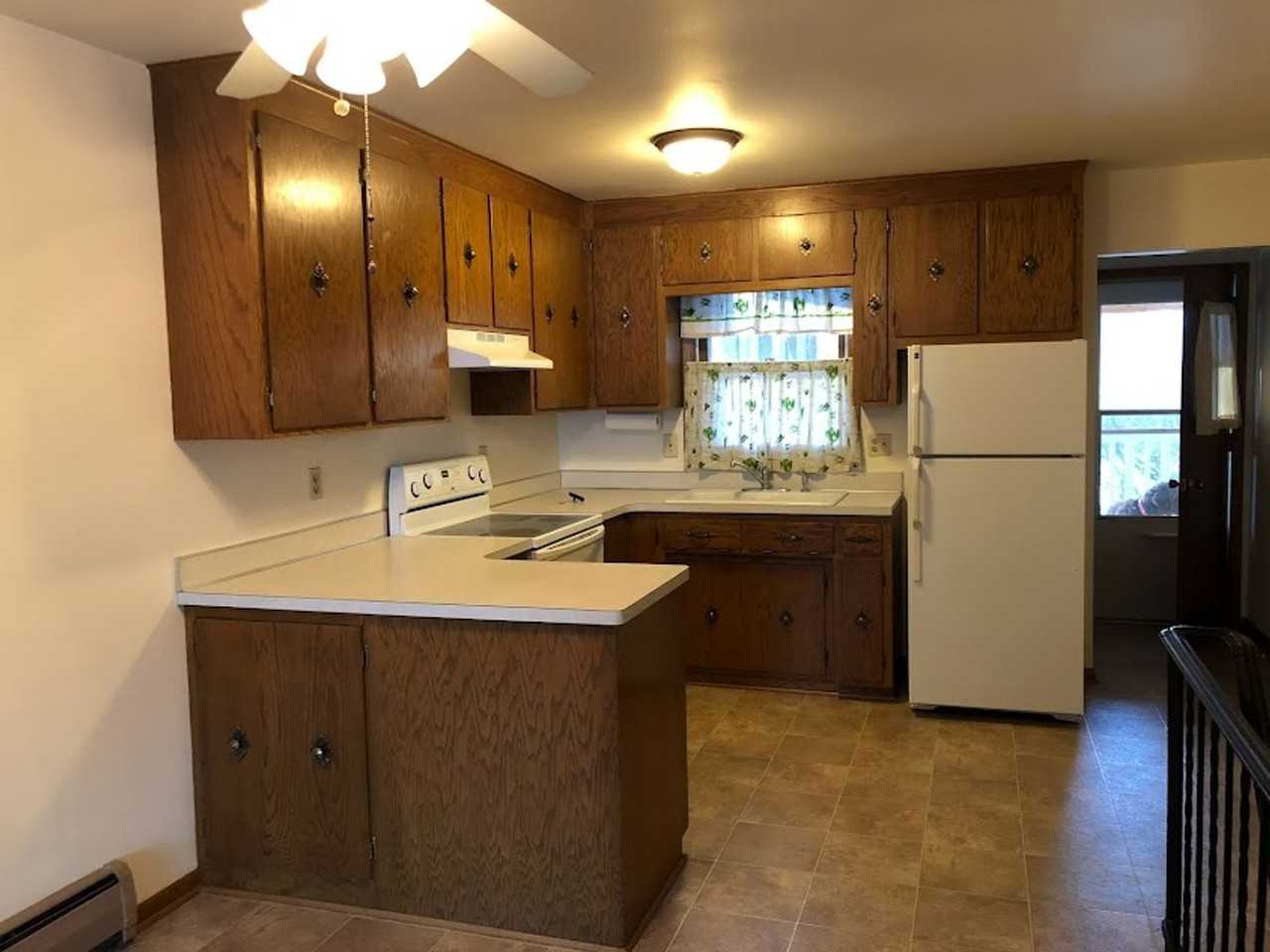 521 State St - Photo 5 of 18