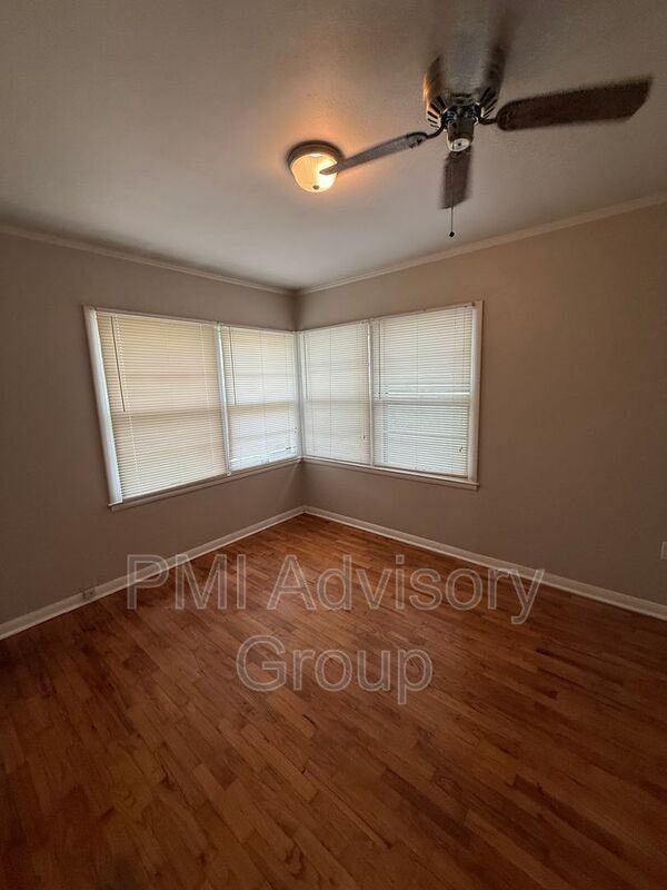 200 Sw Country Club Dr - Photo 3 of 6