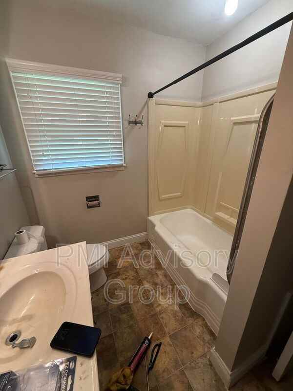 200 Sw Country Club Dr - Photo 6 of 6