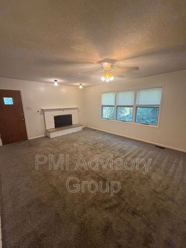 1643 Sw Knollwood Dr - Photo 6 of 11