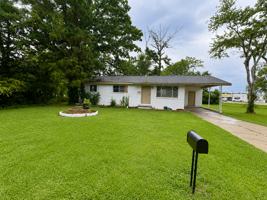 featured image of 218 Reynolds St