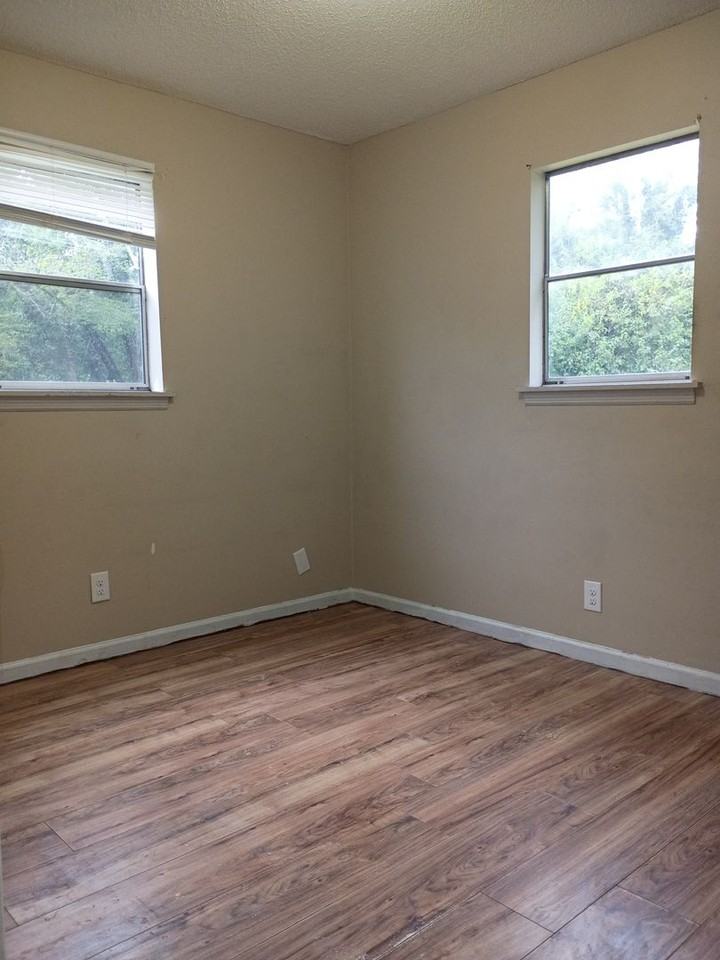 508 Mitchell Ave - Photo 4 of 10
