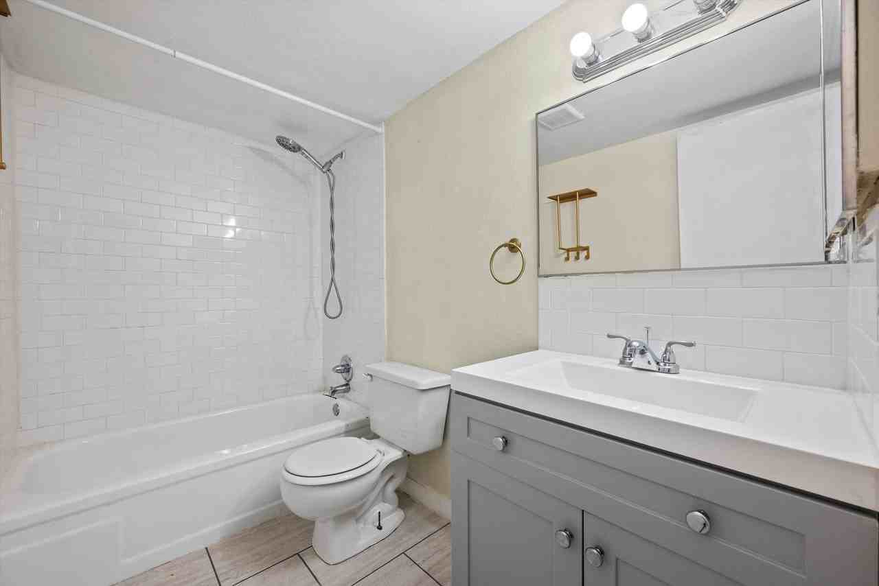 4651 S Lowell Blvd #D - Photo 4 of 9