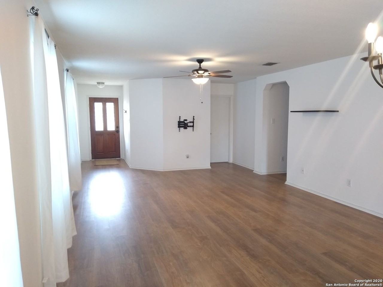 5902 Trent Rnch - Photo 5 of 16