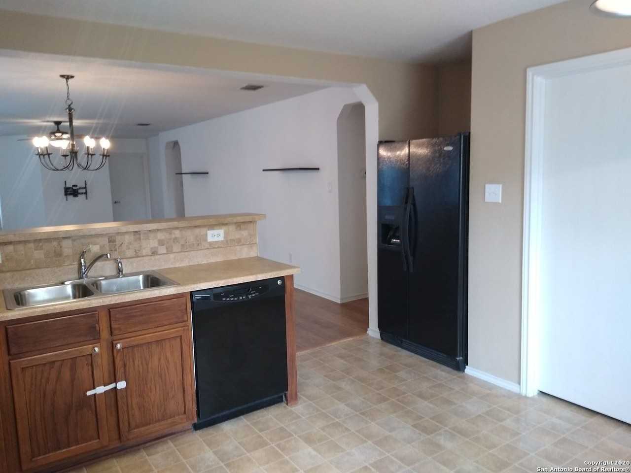 5902 Trent Rnch - Photo 7 of 16