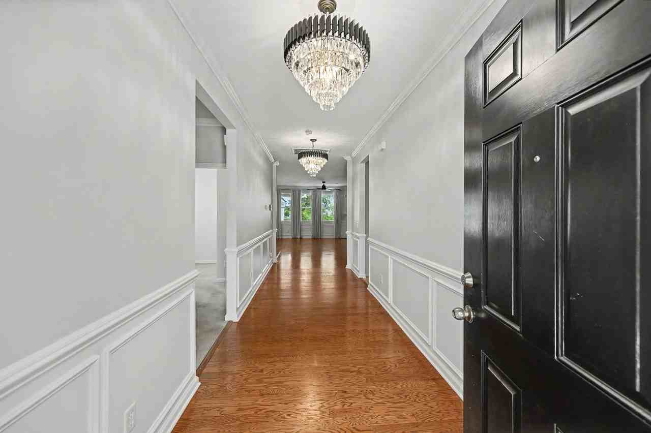 247 Clayburne Dr - Photo 2 of 38