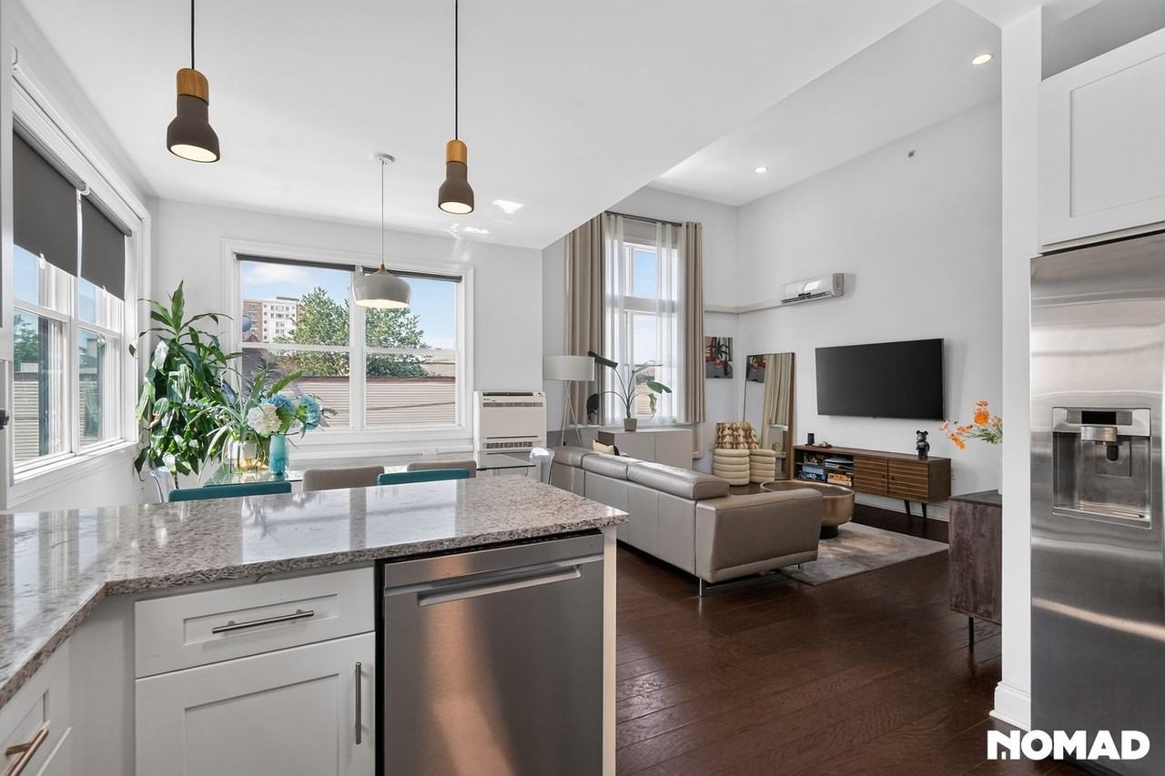 140 36th St - Photo 4 of 22