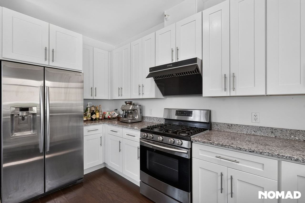 140 36th St - Photo 6 of 22