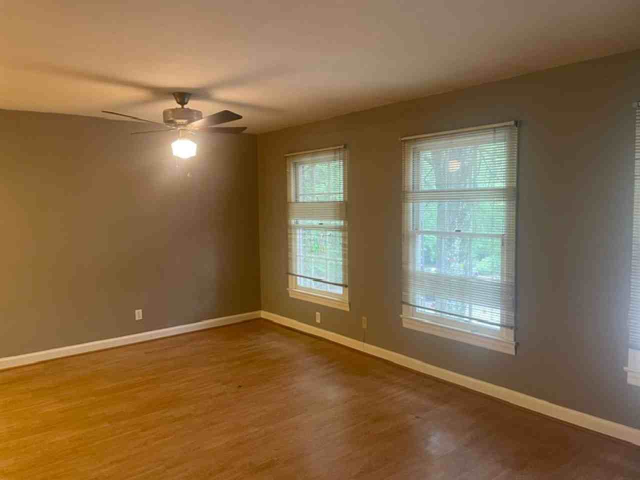 2811 Tully Sq Apt H - Photo 2 of 9