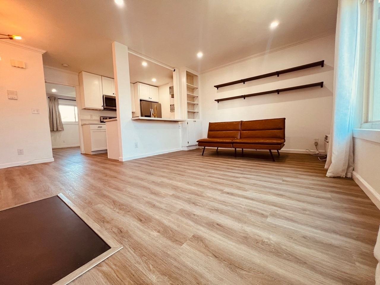 3814 35th St - Photo 4 of 16