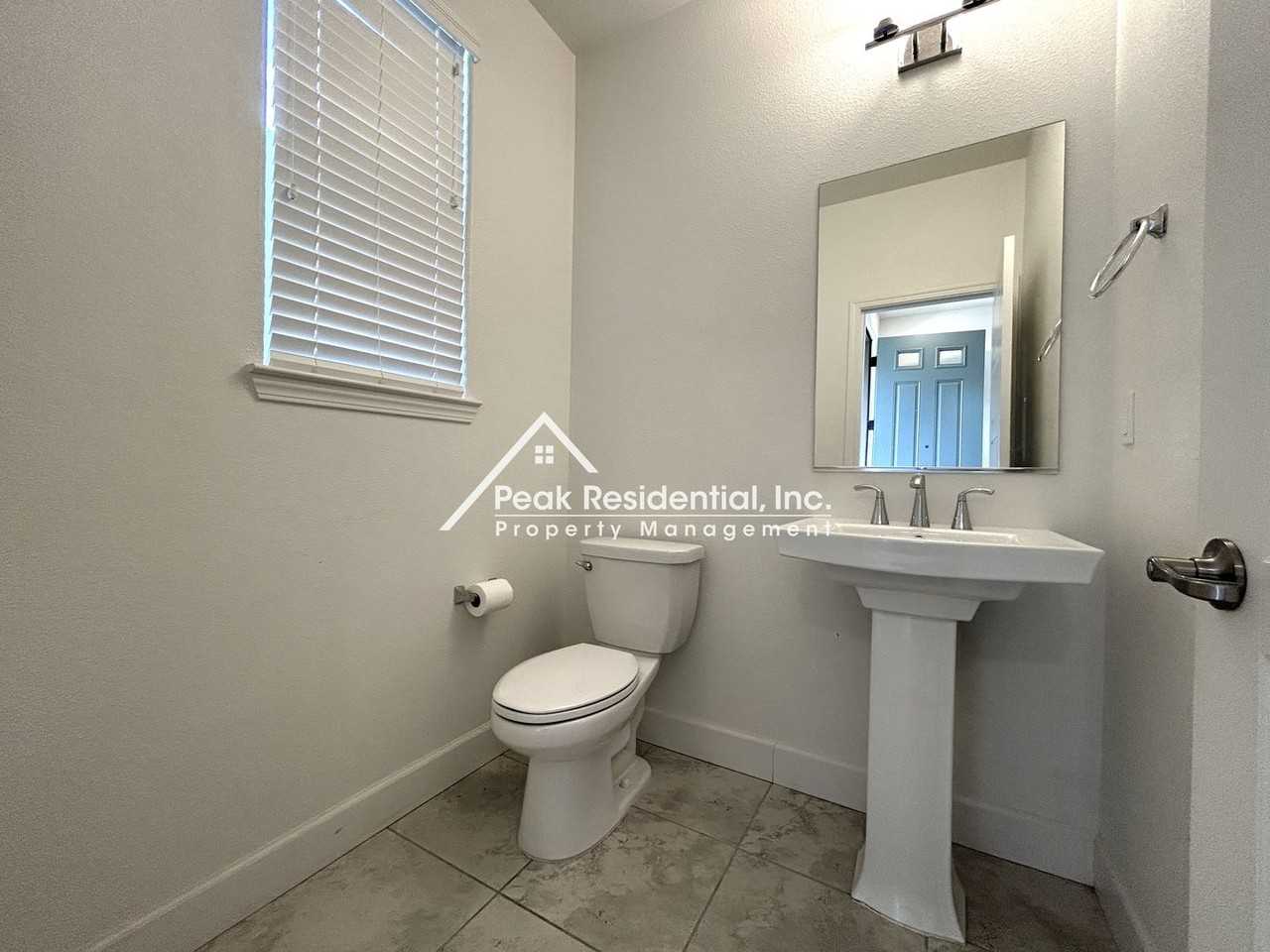 5725 Harveston Way - Photo 6 of 35