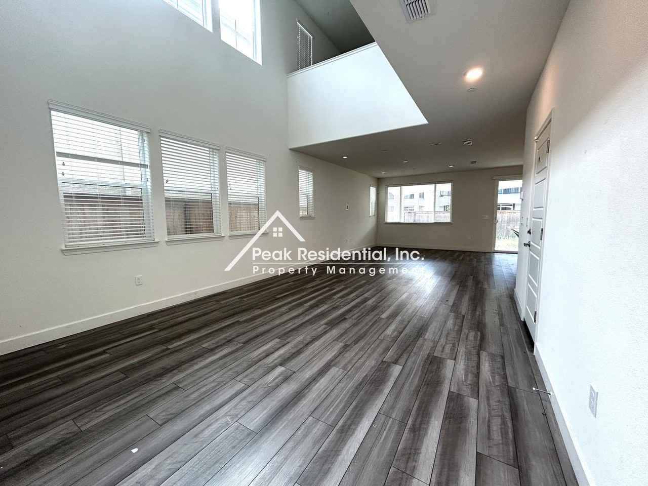 5725 Harveston Way - Photo 7 of 35