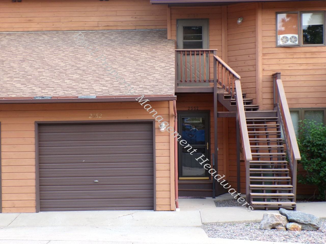 2552 Heritage Dr - Photo 2 of 20