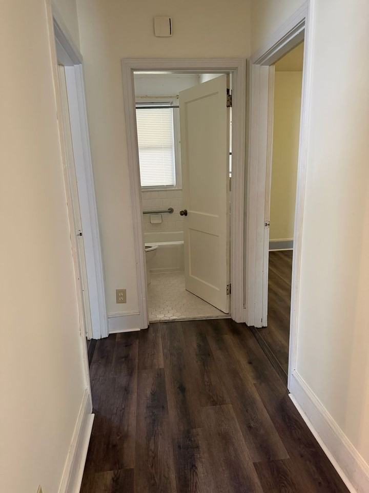 239 Motley Ave - Photo 5 of 19