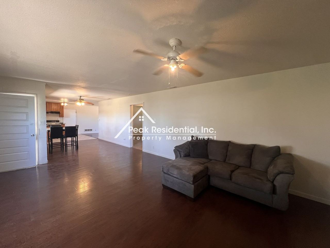 3201 Leona Cir - Photo 5 of 20