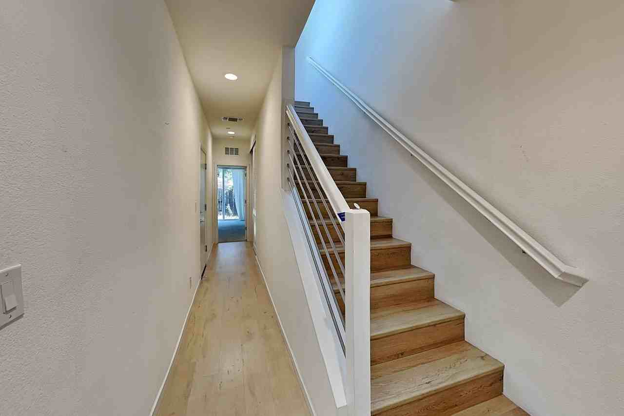 392 Midstream Ln - Photo 3 of 16