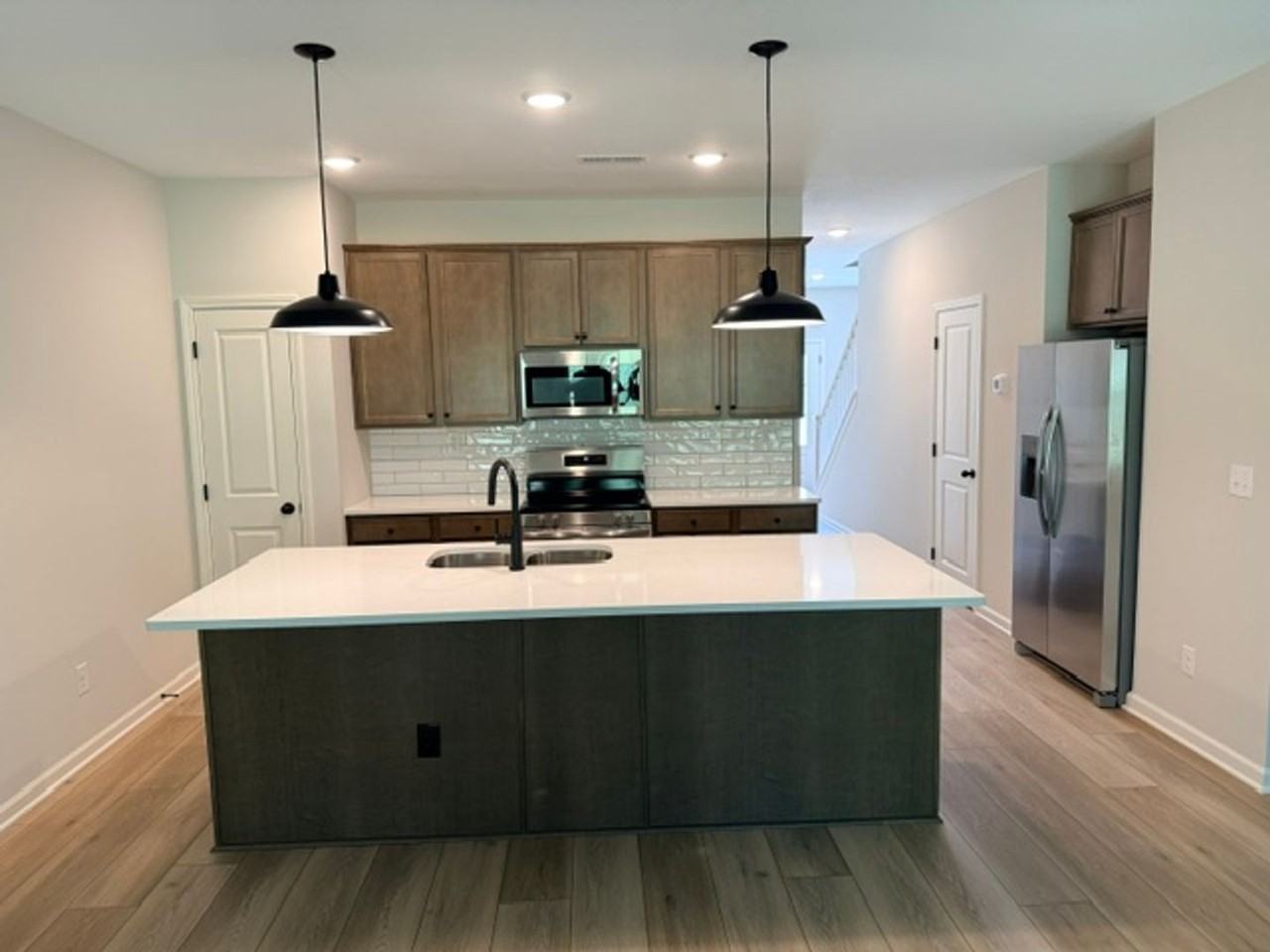 8966 Keenberg Ln - Photo 4 of 18