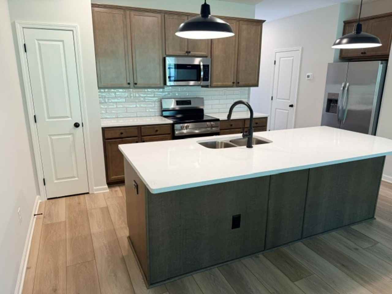 8966 Keenberg Ln - Photo 5 of 18