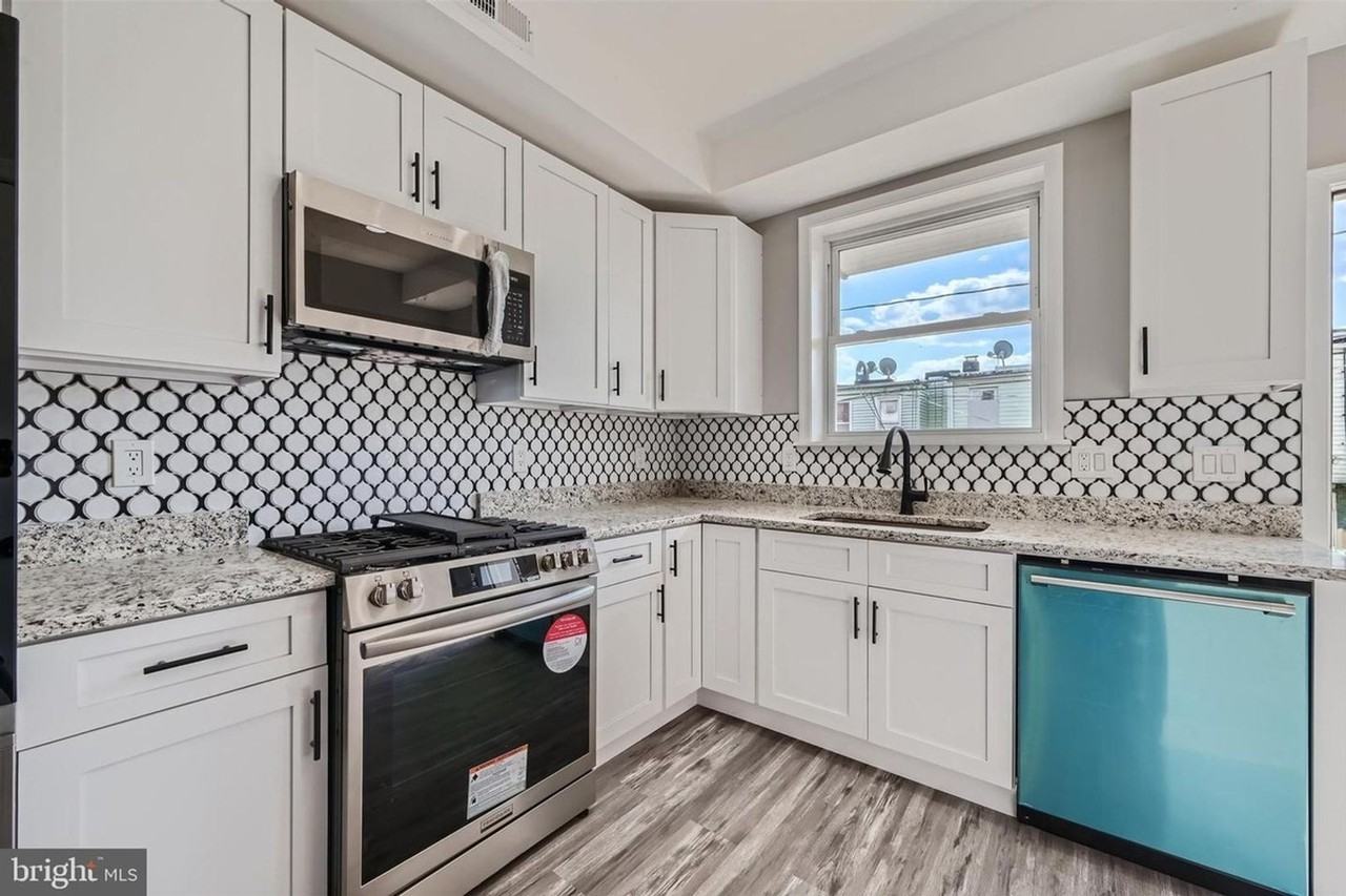 616 N Streeper St - Photo 5 of 12
