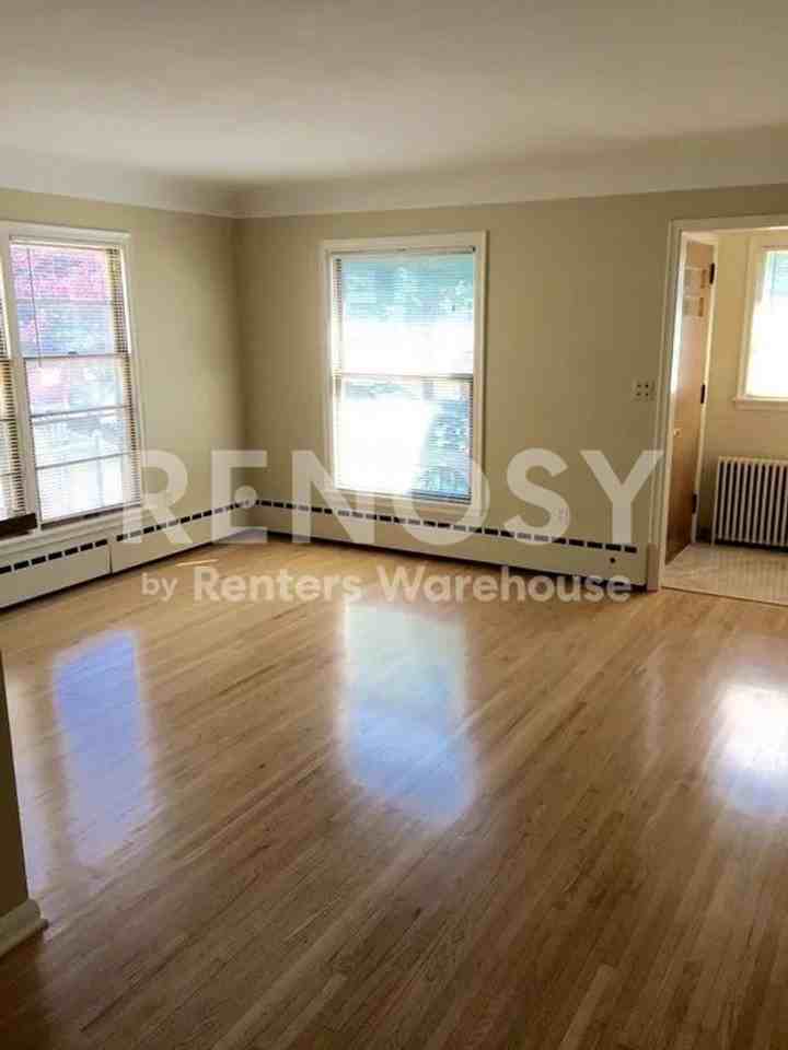 2108 Grand Ave S - Photo 6 of 24
